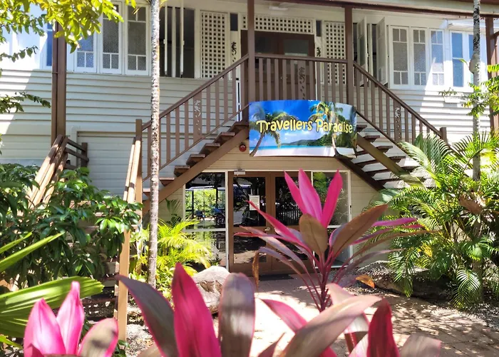 Travellers Paradise Cairns